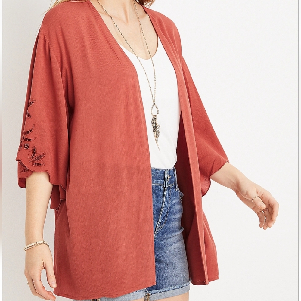 NWT MAURICES Solid Crochet Sleeve Boho Kimono Size S With Lace